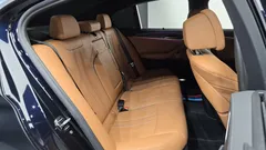 2022 BMW 5-Series 520i M Sport, серый — фото 11
