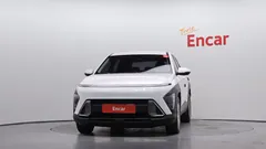 2023 Hyundai Kona Gasoline 1.6 Turbo 2WD, белый — фото 3