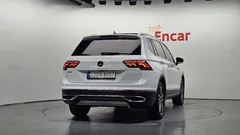 2023 Volkswagen Tiguan 2.0 TSI Prestige, белый — фото 4