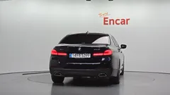 2023 BMW 5-Series 530i xDrive M Sport Package, чёрный — фото 4