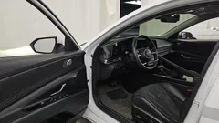 2023 Hyundai Avante 1.6, белый — фото 10
