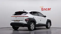 2023 Hyundai Kona Gasoline 1.6 Turbo 2WD, белый — фото 2