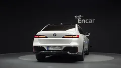 2023 BMW 7-Series 740i sDrive M Sport, белый — фото 4
