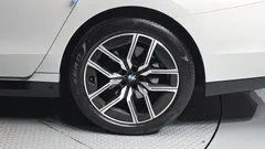 2023 BMW 7-Series 740i sDrive M Sport, белый — фото 5