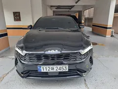 2023 Kia K5 Signature, чёрный — фото 2