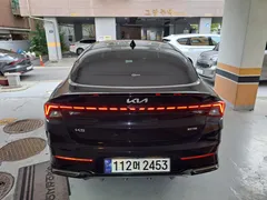 2023 Kia K5 Signature, чёрный — фото 3