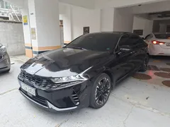 2023 Kia K5 Signature, чёрный — фото 4