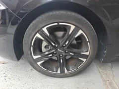 2023 Kia K5 Signature, чёрный — фото 6