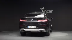 2022 BMW X4 xDrive20d xLine, серый — фото 4
