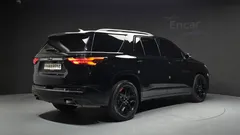 2022 Chevrolet Traverse 3.6 AWD Redline, чёрный — фото 2