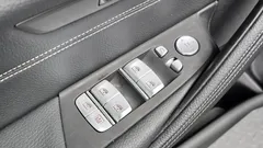 2023 BMW 5-Series 520i M Sport, синий — фото 15