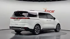 2023 Kia Carnival Diesel 9-Seater Noblesse, белый — фото 2