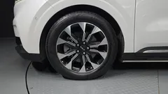 2023 Kia Carnival Gasoline 9-Seater Signature, белый — фото 5