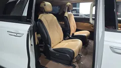 2023 Kia Carnival Gasoline 9-Seater Signature, белый — фото 11