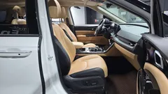 2023 Kia Carnival Gasoline 9-Seater Signature, белый — фото 12