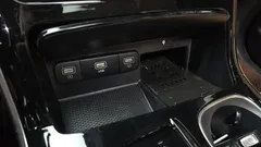 2023 Kia Carnival Gasoline 9-Seater Signature, белый — фото 20