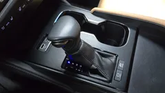 2023 Lexus ES Luxury Plus, серо-серебристый — фото 9