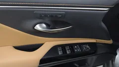 2023 Lexus ES Luxury Plus, серо-серебристый — фото 18