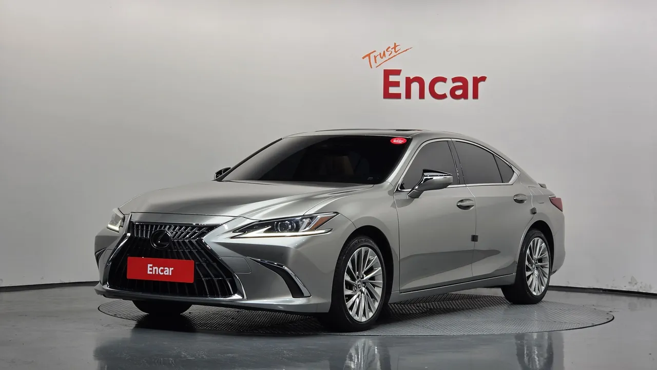 2023 Lexus ES Luxury Plus