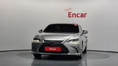 2023 Lexus ES Luxury Plus, 연금색 — фото 3