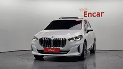 2022 BMW 2-Series 218d Luxury, белый — фото 3