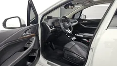 2022 BMW 2-Series 218d Luxury, белый — фото 10