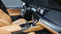 2022 BMW 5-Series 520i M Sport, чёрный — фото 19