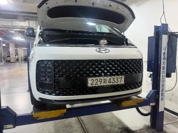 2024 Hyundai Staria L3.5 Lounge 9-Seater