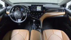 2023 Toyota Camry 2.5 LE Hybrid, коричневый — фото 7