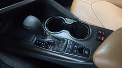 2023 Toyota Camry 2.5 LE Hybrid, коричневый — фото 9