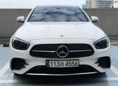 2022 Mercedes-Benz E-Class E350 4MATIC AMG Line, белый — фото 7