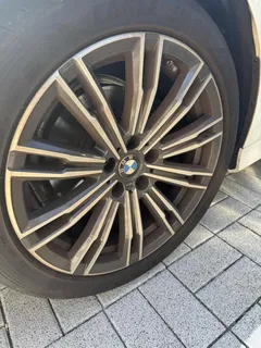 2022 BMW 3-Series 320i M Sport, белый — фото 7