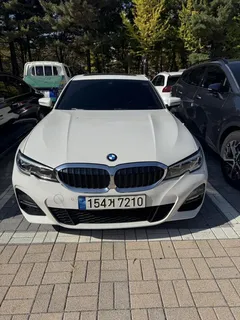 2022 BMW 3-Series 320i M Sport, белый — фото 12