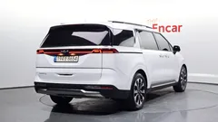 2023 Kia Carnival Diesel 9-Seater Signature, белый — фото 2