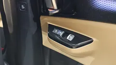2023 Kia Carnival Diesel 9-Seater Signature, белый — фото 17