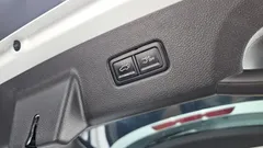2023 Kia Carnival Diesel 9-Seater Signature, белый — фото 18