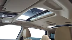 2023 Kia Carnival Diesel 9-Seater Signature, белый — фото 19