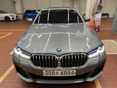 2023 BMW 5-Series 530i xDrive M Sport Package, голубой — фото 3