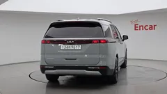2023 Kia Carnival Diesel 9-Seater Prestige, серо-серебристый — фото 4