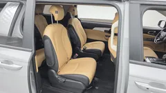 2023 Kia Carnival Diesel 9-Seater Prestige, серо-серебристый — фото 12