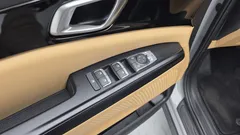 2023 Kia Carnival Diesel 9-Seater Prestige, серо-серебристый — фото 17