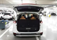 2023 Kia Carnival Diesel 9-Seater Prestige, белый — фото 16