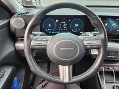 2023 Hyundai Kona Inspiration, серый — фото 5