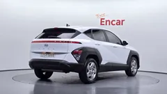 2023 Hyundai Kona Gasoline 1.6 Turbo 2WD, белый — фото 2
