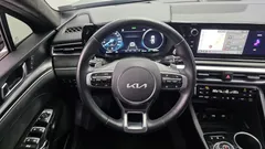 2023 Kia K5 Signature, чёрный — фото 13