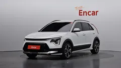 2022 Kia Niro Signature, белый — фото 1