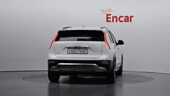 2022 Kia Niro Signature, белый — фото 4