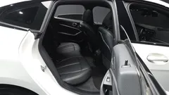 2022 BMW 2-Series 220i M Sports, белый — фото 12