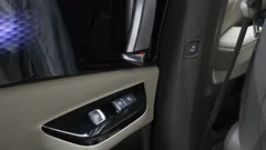 2023 Kia Carnival Diesel 9-Seater Signature, белый — фото 16