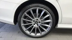 2022 Mercedes-Benz E-Class E350 4MATIC AMG Line, белый — фото 5